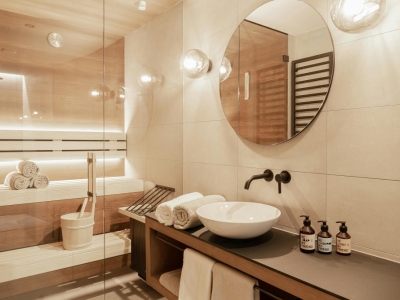 Bagno in Stile Naturale: Materiali e Colori Ispirati alla Natura